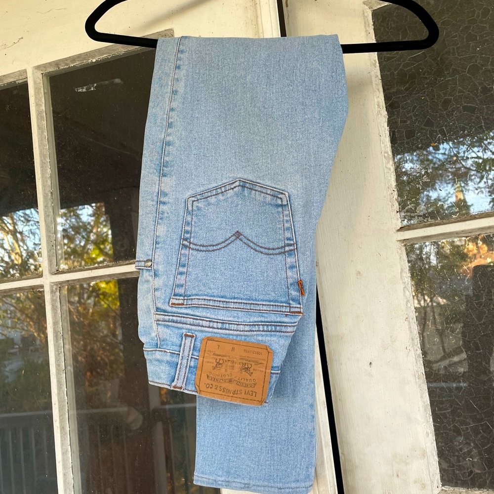 vintage 90s levis, light wash, size 7